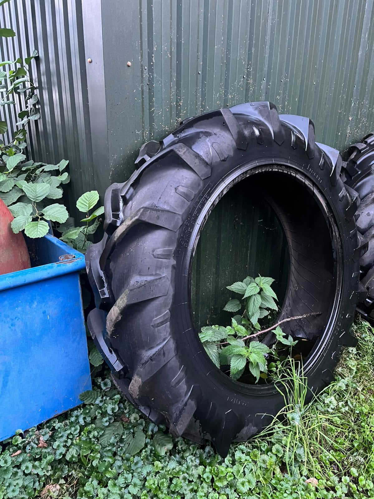 Pirelli 14.9 R38 tractorband, Ophalen, Zo goed als nieuw