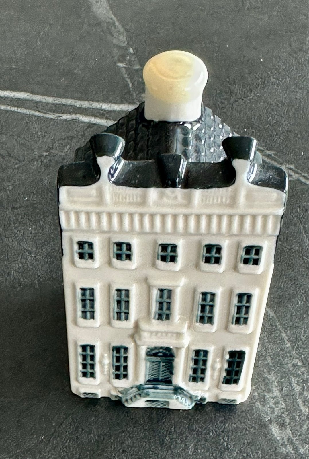 KLM huisje 83 - Helemaal gaaf en gevuld!, Ophalen of Verzenden, Nieuw, 81 t/m 91, Gevuld
