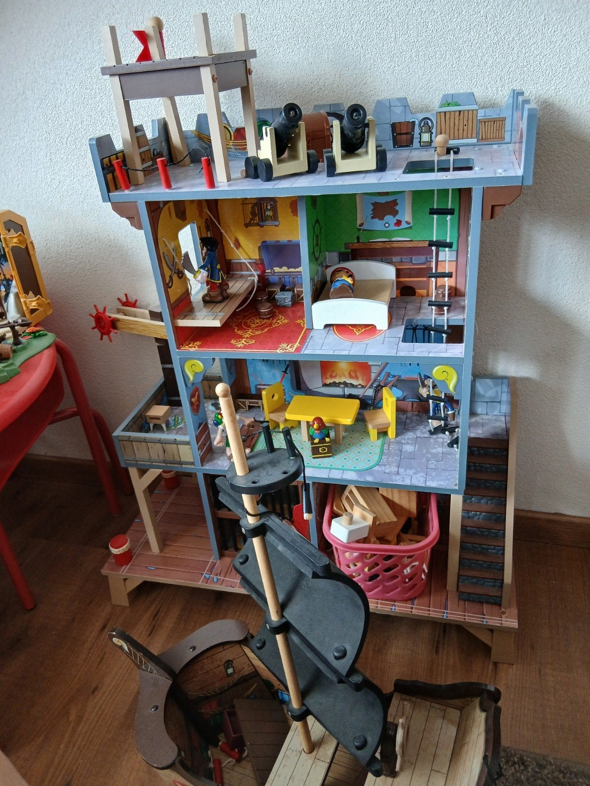 poppenhuis piraat met schip kanonnen en inrichting, Ophalen