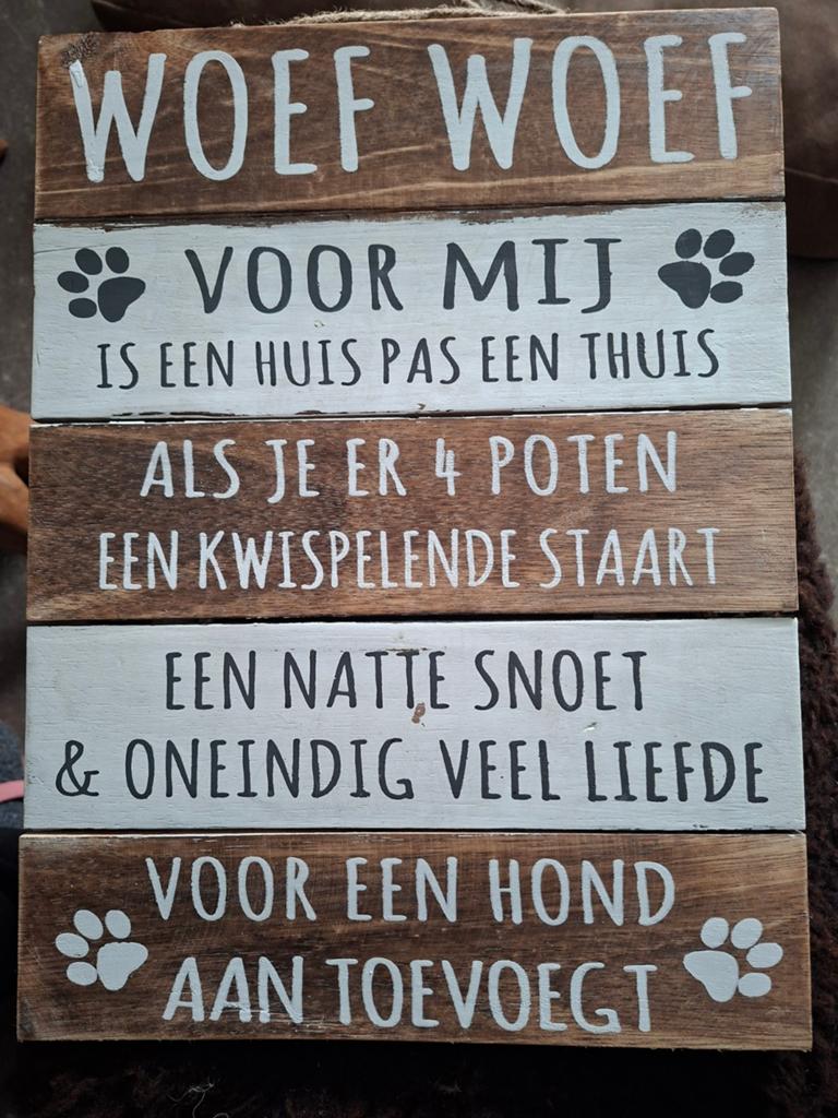 Houten wandbord 'Woef Woef' met hondenquote, Hout, Gebruikt, Meerkleurig, Ophalen of Verzenden