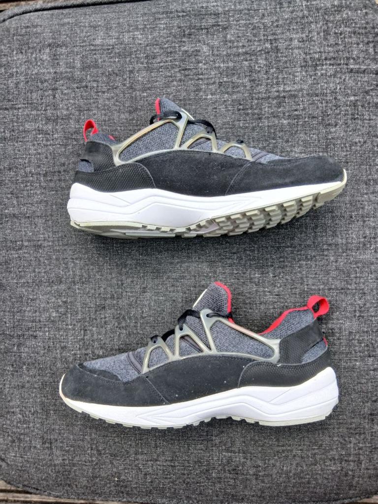 Nike Air Huarache Anthracite / Grey / Red — Maat EU 46, Kleding | Heren, Schoenen, Overige kleuren, Ophalen of Verzenden