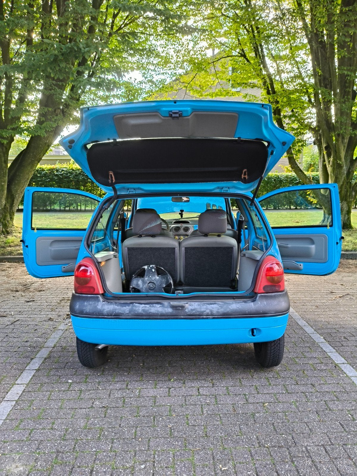 blauwe Renault twingo, Auto's, Renault, Particulier, Twingo, Airbags, Centrale vergrendeling, Elektrische ramen, Open dak, Benzine