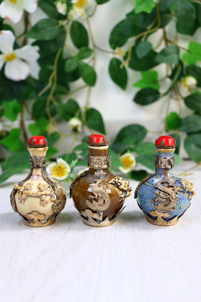Set van 3 Antieke Chinese Snuff Bottles - Draken Design, Antiek en Kunst, Ophalen of Verzenden