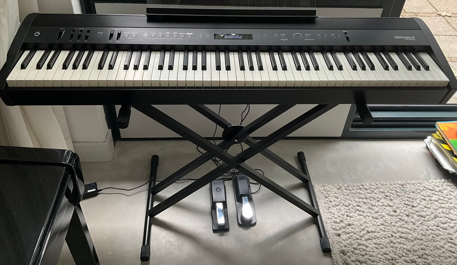 Roland FP60x stage Piano met statief en 2 pedalen, Ophalen, Zwart, Digitaal, Nieuw