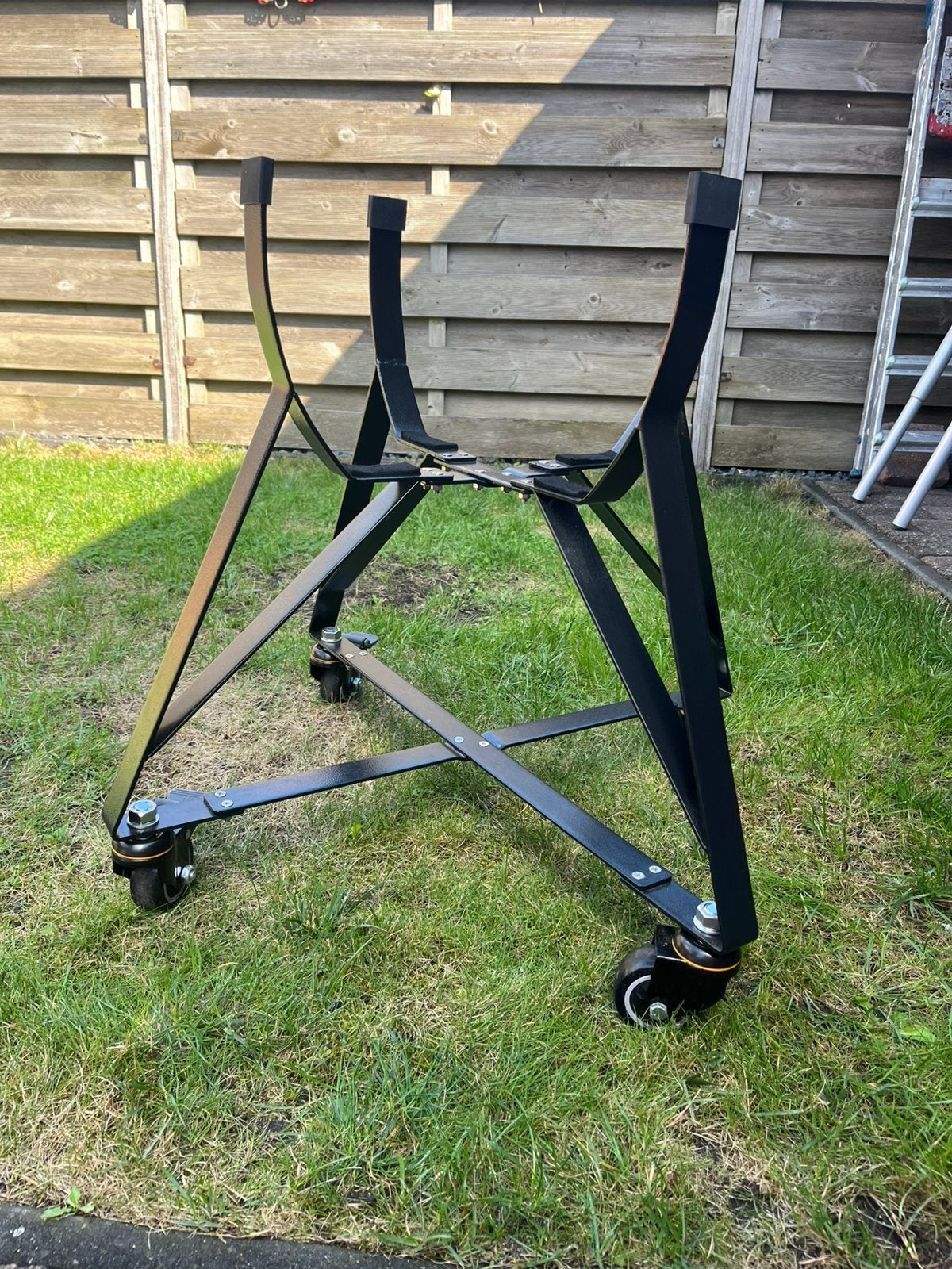 Kamado bbq medium onderstel, Ophalen, Zo goed als nieuw