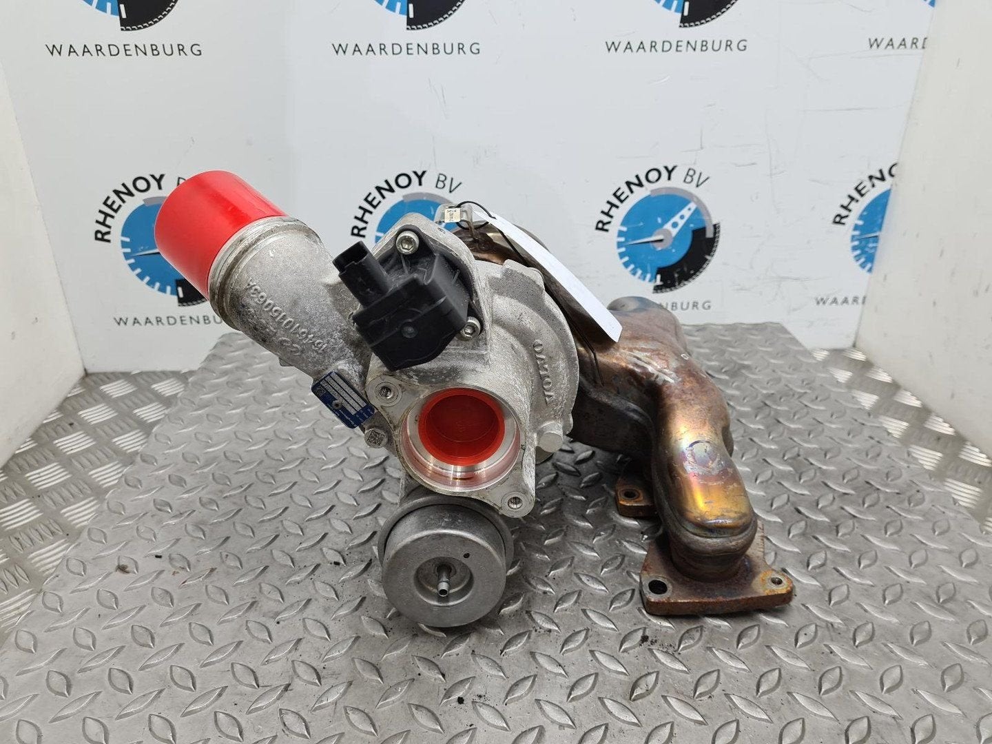 VOLVO V40 TURBO 2019, Ophalen of Verzenden, Gebruikt, Stiba lid
