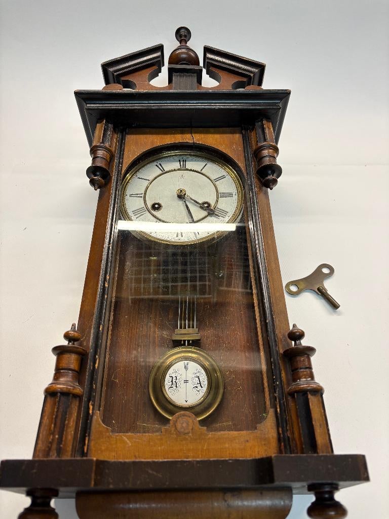 Antieke houten Regulateur wandklok (met sleutel), Ophalen of Verzenden