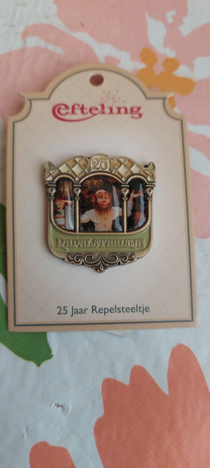 Efteling 25 Jaar Repelsteeltje Pin/Speldje, Ophalen, Zo goed als nieuw, Button of Speldje