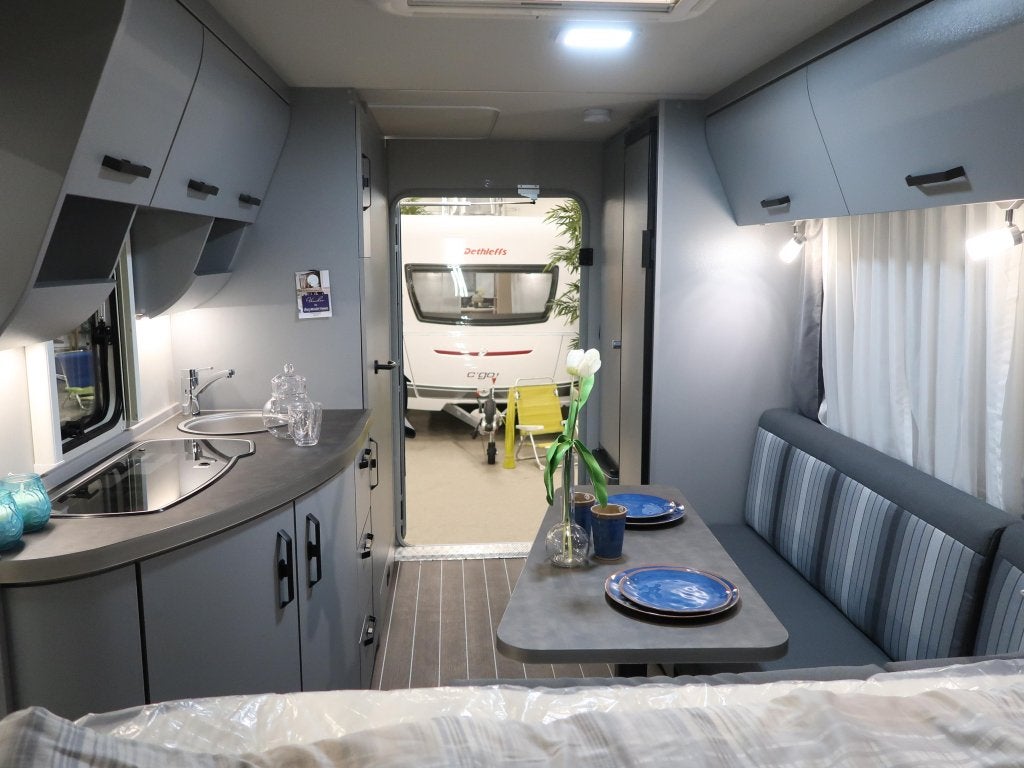 Knaus Sport Fun Black Edition 480 QL, Caravans en Kamperen, Tot en met 3, Schokbreker, 4 tot 5 meter, Knaus