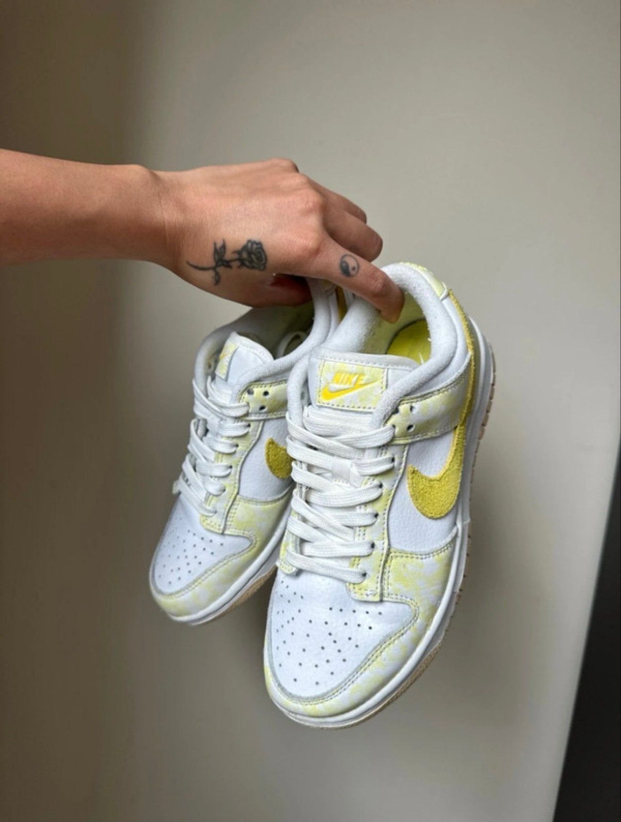 Nike Dunk Low 'Yellow Strike' - Bijna Nieuw, StockX Bon, Ophalen of Verzenden, Zo goed als nieuw, Geel, Sneakers of Gympen