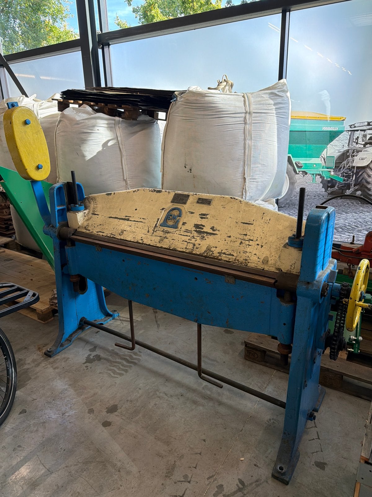 Plaatbewerkingsmachine zetbank Ateliers C.E.M. Bruxelles, Ophalen