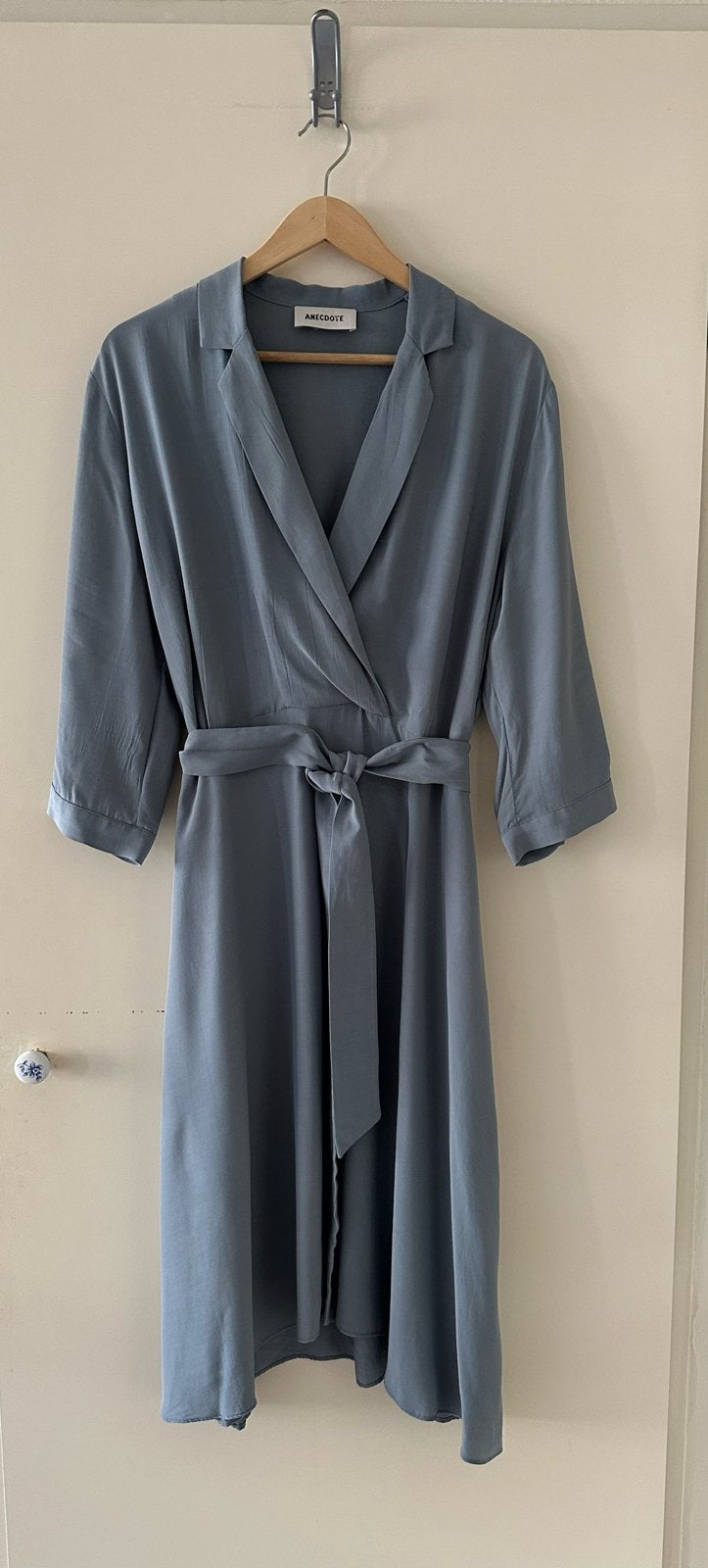 Anecdote midi jurk maat 42, blauw, 100% viscose, Ophalen of Verzenden, Zo goed als nieuw, Maat 42/44 (L), Onder de knie