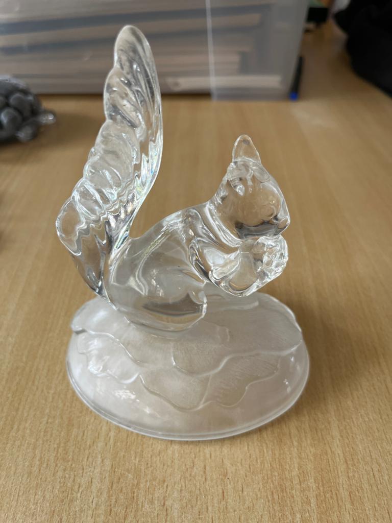 Glazen eekhoorn 15cm hoog, Ophalen of Verzenden, Zo goed als nieuw, Dier