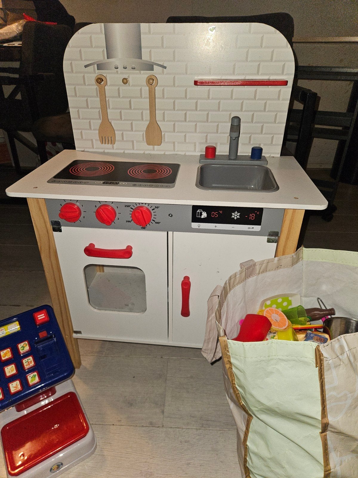 Keukentje met veel spulletjes, Ophalen, Gebruikt, Speelkeuken