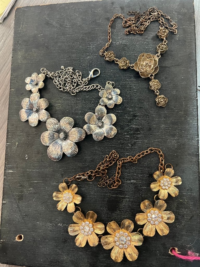 Vintage zilverkleur goudkleur strass bloem ketting collier, Overige materialen, Verstelbaar, Ophalen of Verzenden, Zo goed als nieuw