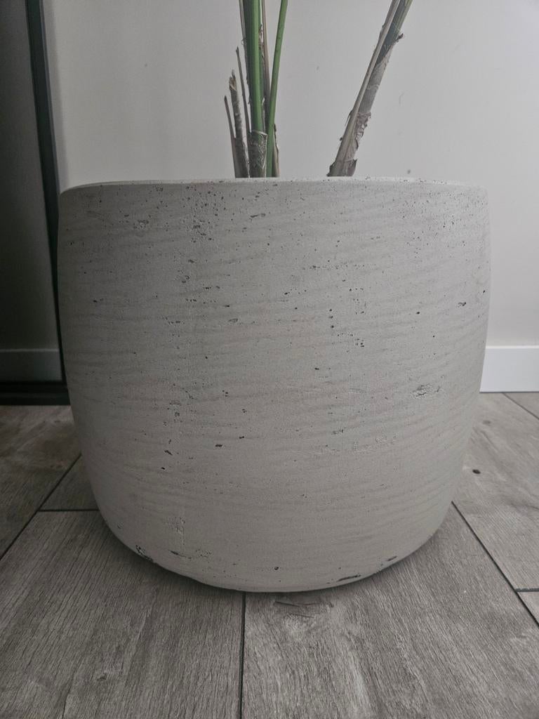 Mooie bloempot 46 cm, Ophalen