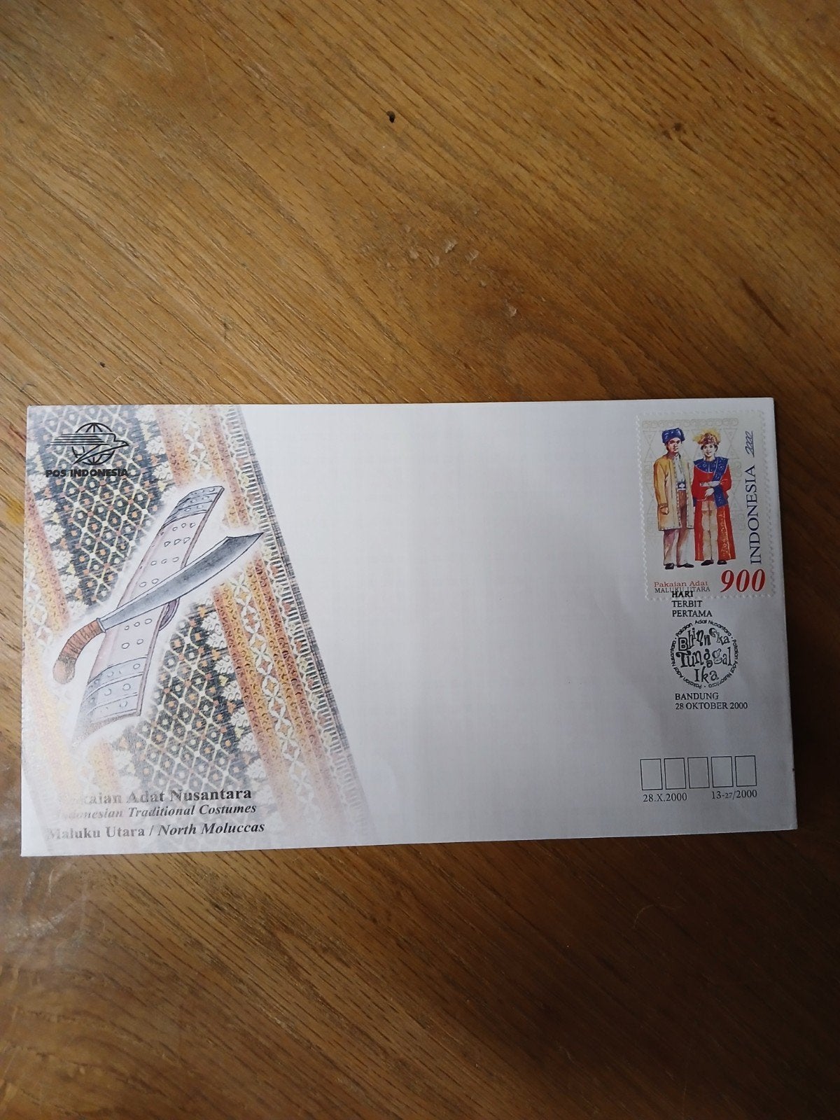 Eerste Dag Envelop Indonesië 2000 - Traditionele Kostuums, Ophalen of Verzenden, Onbeschreven, Rest van de wereld