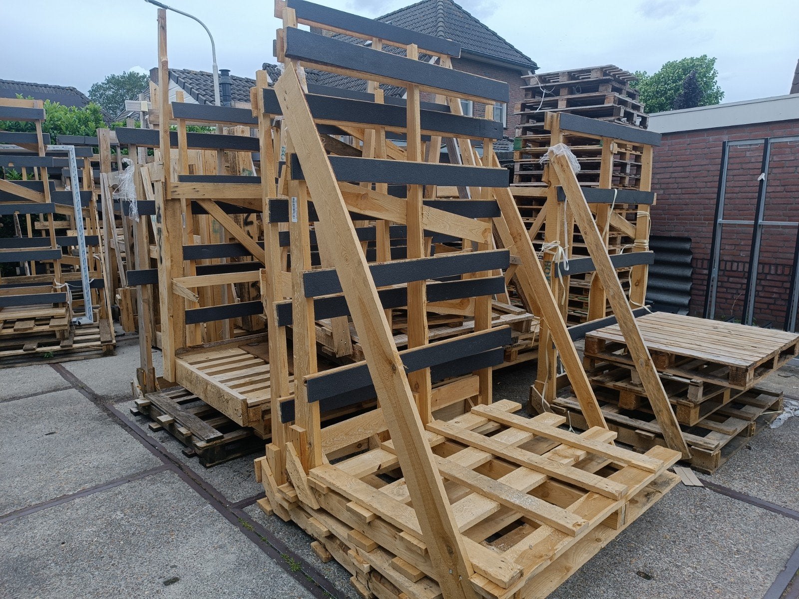 Gratis stookhout - diverse houtsoorten en maten, Tuin en Terras, Haardhout, Minder dan 3 m³, Ophalen of Verzenden, Overige houtsoorten