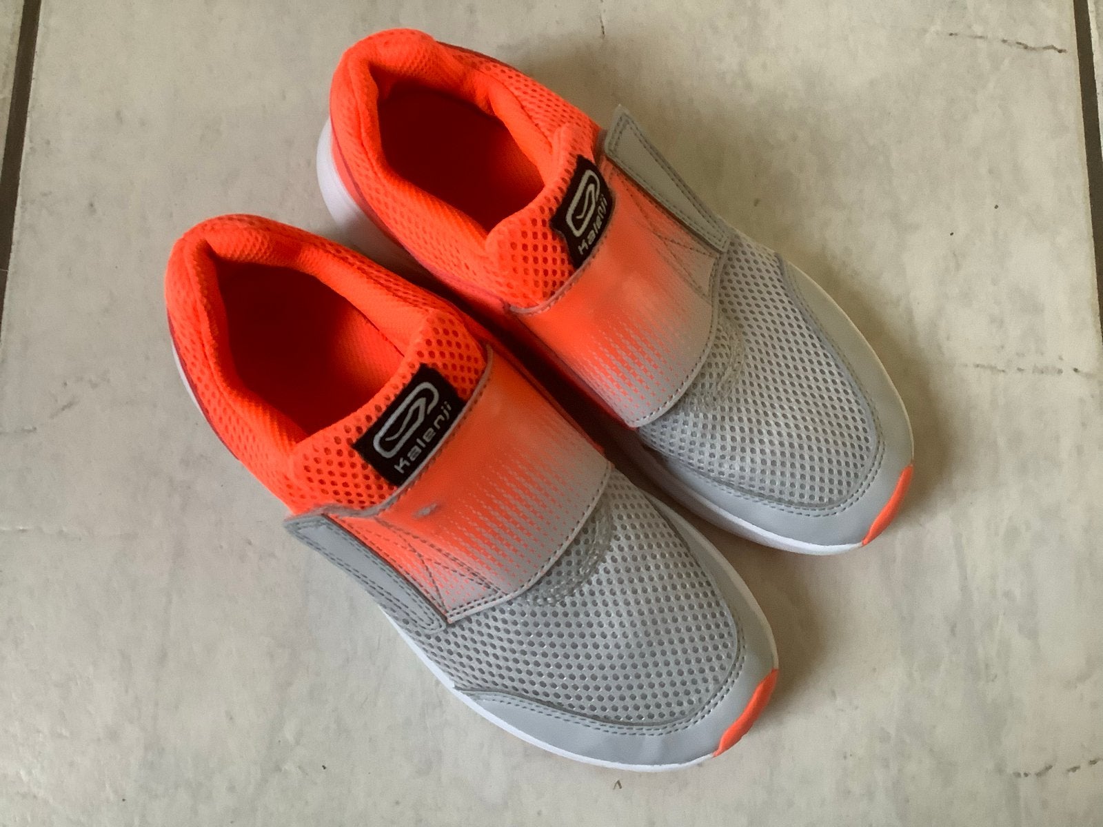 Sport/gymschoenen Kalenji mt. 34 - Oranje/Grijs, Ophalen of Verzenden, Zo goed als nieuw, Jongen of Meisje, Sportschoenen