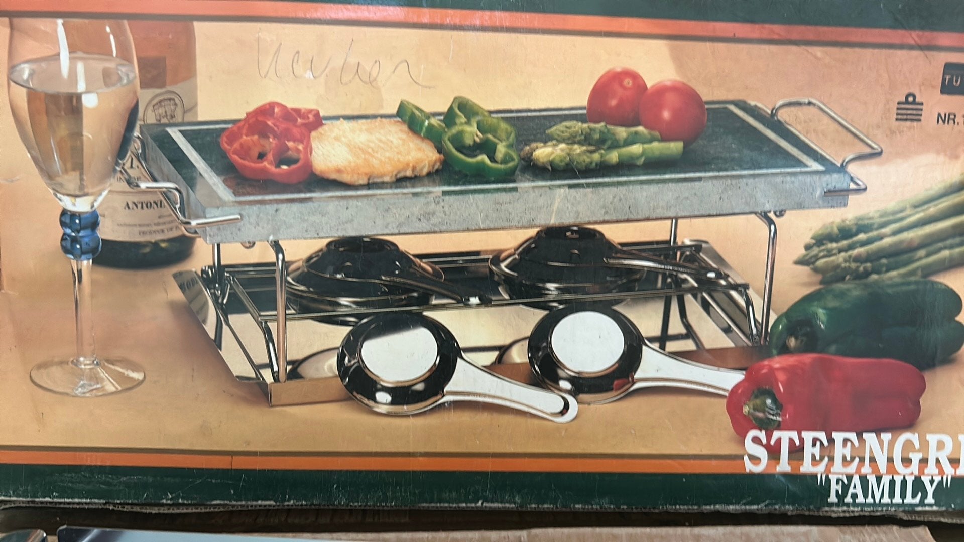 Nieuwe Family Steengrill in verpakking, Ophalen, Nieuw, 4 t/m 7 personen