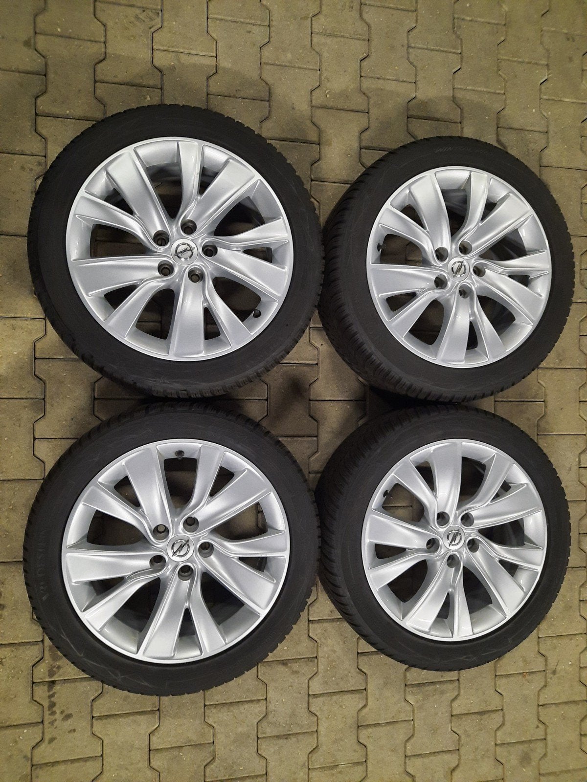 ZGAN 18 inch velgen 5×115 OEM OPEL INSIGNIA B WINTERSETJE, Auto-onderdelen, 18 inch, Gebruikt, Banden en Velgen, 235 mm