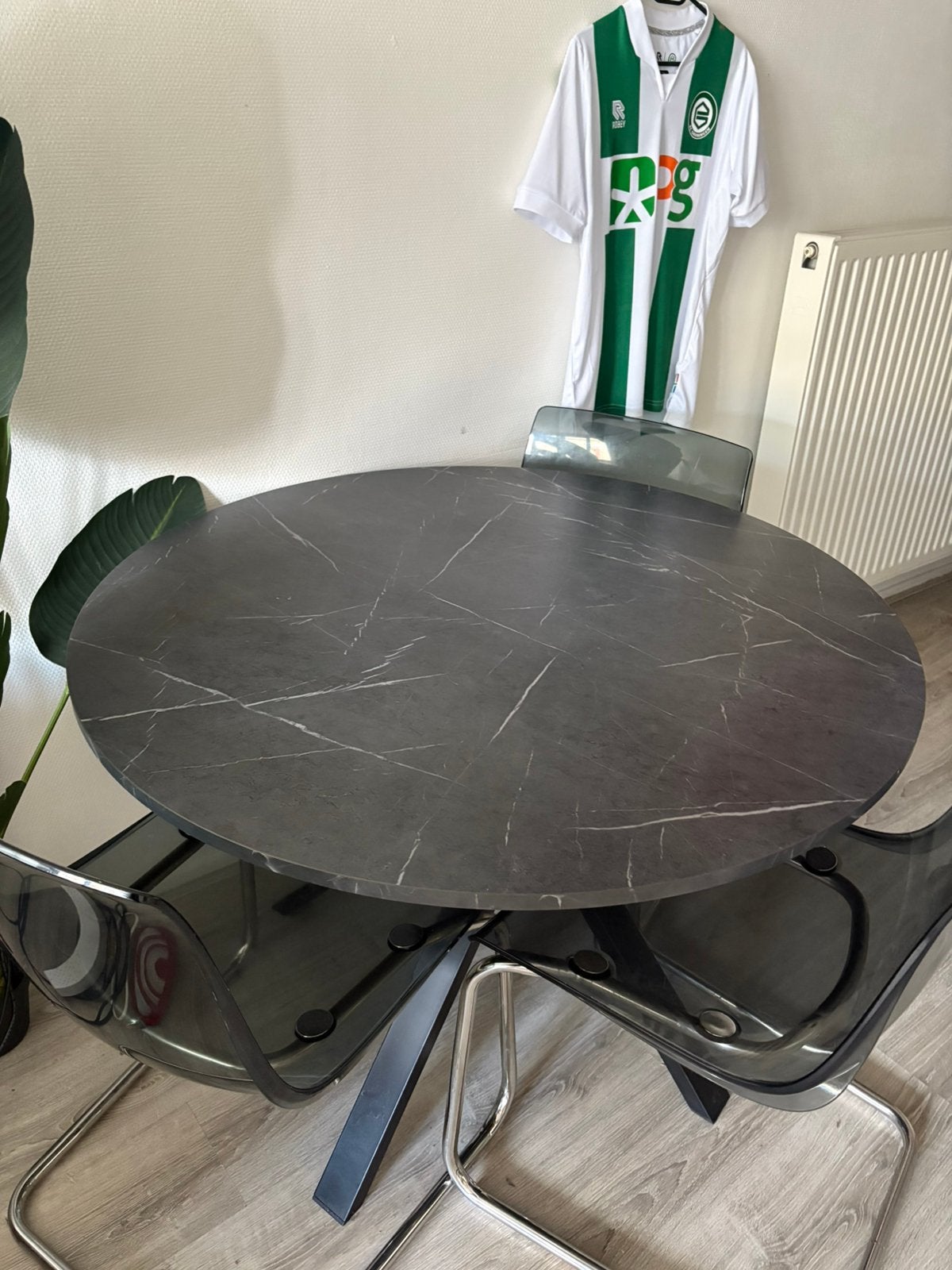 Ikea tafel MARIEDAMM - Ronde eettafel, Ophalen, 100 tot 150 cm, Rond, Zo goed als nieuw