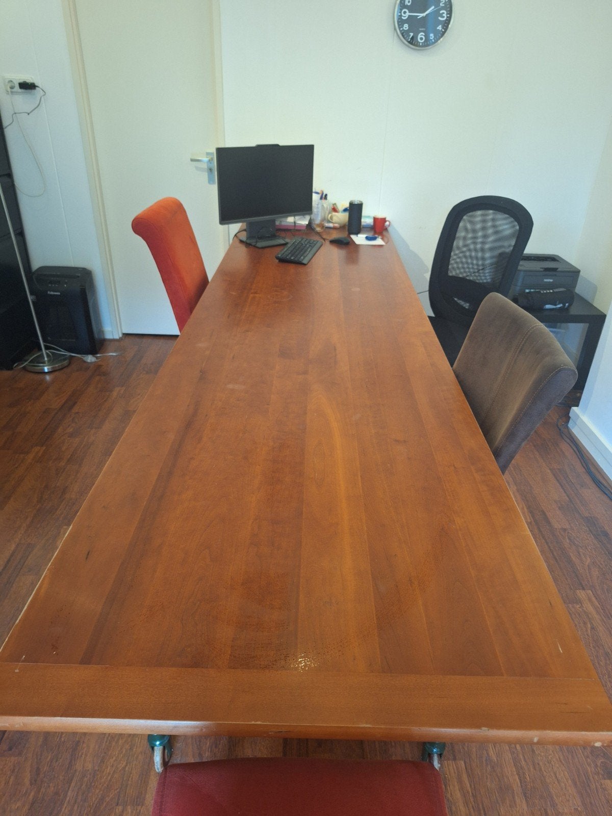 Gratis grote houten tafel op wielen, Ophalen, Gebruikt, 200 cm of meer, 50 tot 100 cm