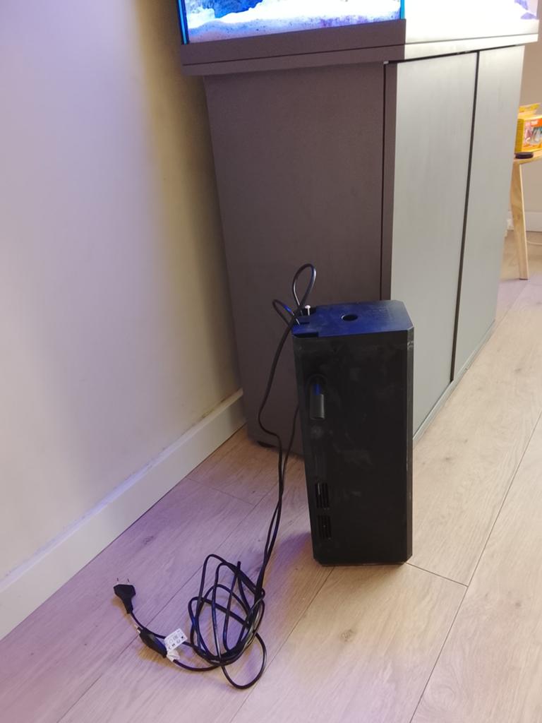 Juwel Rio 125 Interne Techniek bak + Pomp + Heater, Ophalen, Zo goed als nieuw, Leeg aquarium