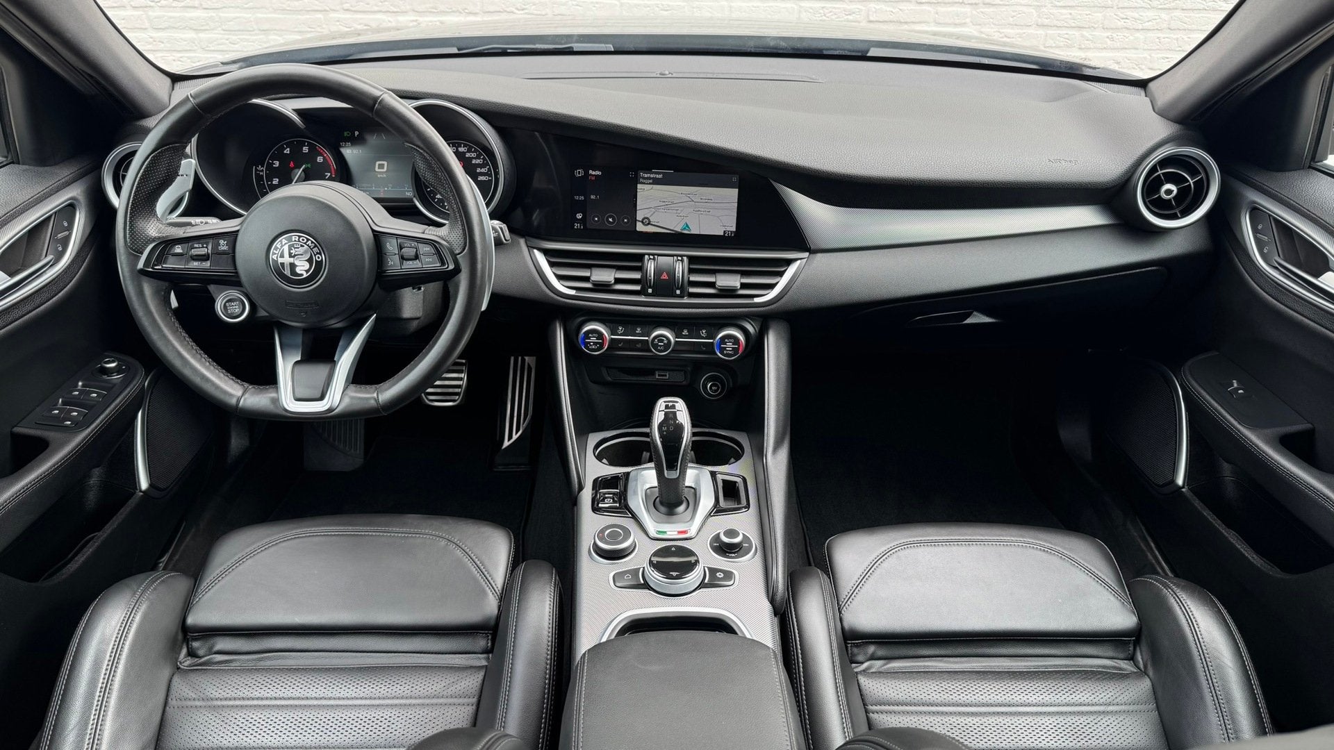 Alfa Romeo Giulia 2.0T Sprint Leder elektrisch+verwarmd Stuu, Auto's, Automaat, 745 kg, Achterwielaandrijving, 1600 kg