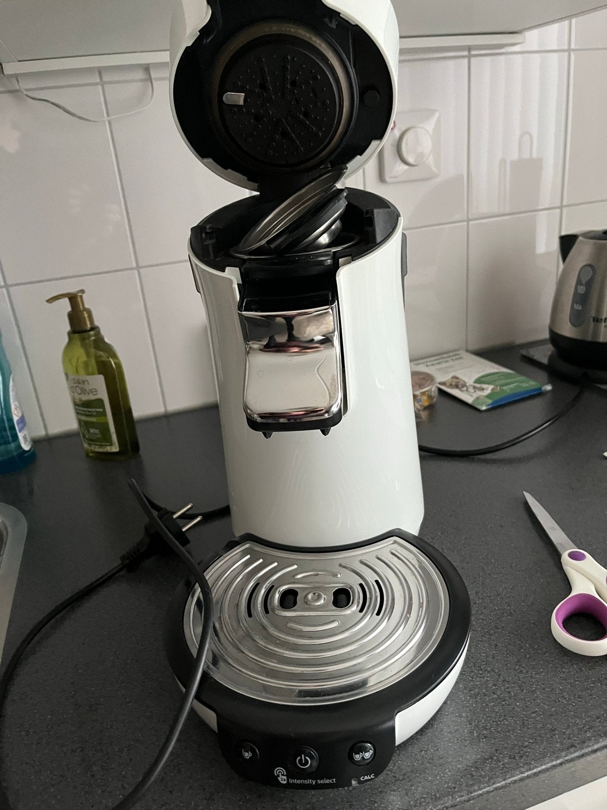 Senseo koffiezetapparaat wit met intensiteitsknop, Witgoed en Apparatuur, Koffiezetapparaten, Ophalen, Gebruikt, Koffiemachine