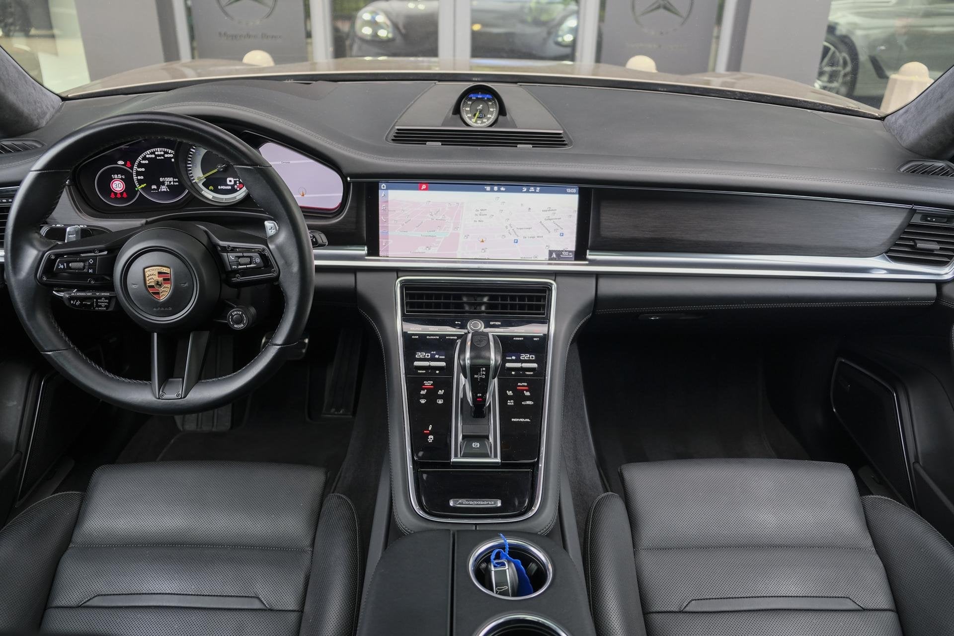 Porsche Panamera Sport Turismo 4.0 V8 Turbo S 700pk E-Hybrid, Auto's, Porsche, Automaat, 700 pk, Gebruikt, Bruin