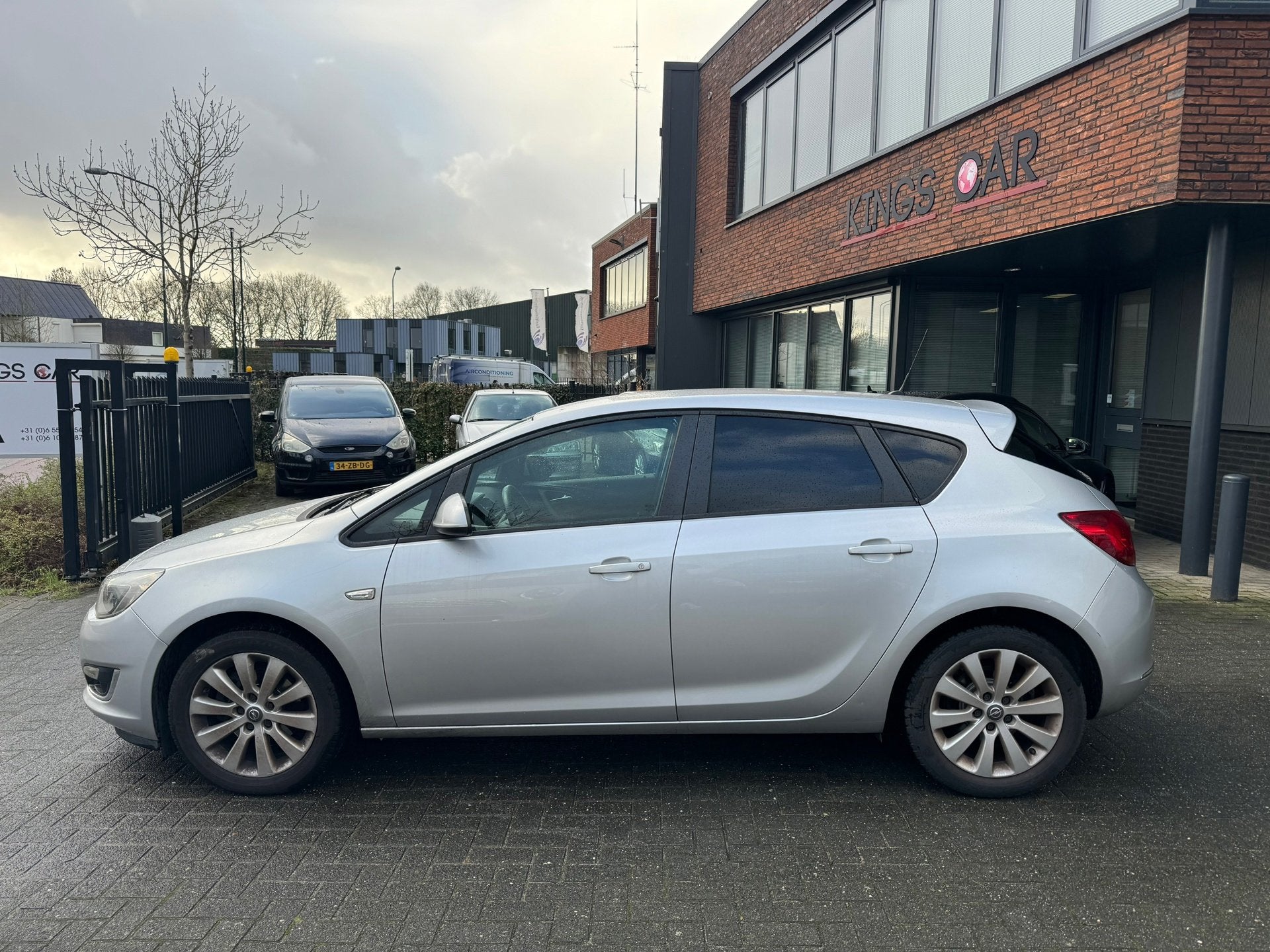 Opel Astra 1.6 Turbo Cosmo AUTOMAAT CLIMA LMV 180PK, Auto's, Opel, Euro 5, 730 kg, Gebruikt, 4 cilinders