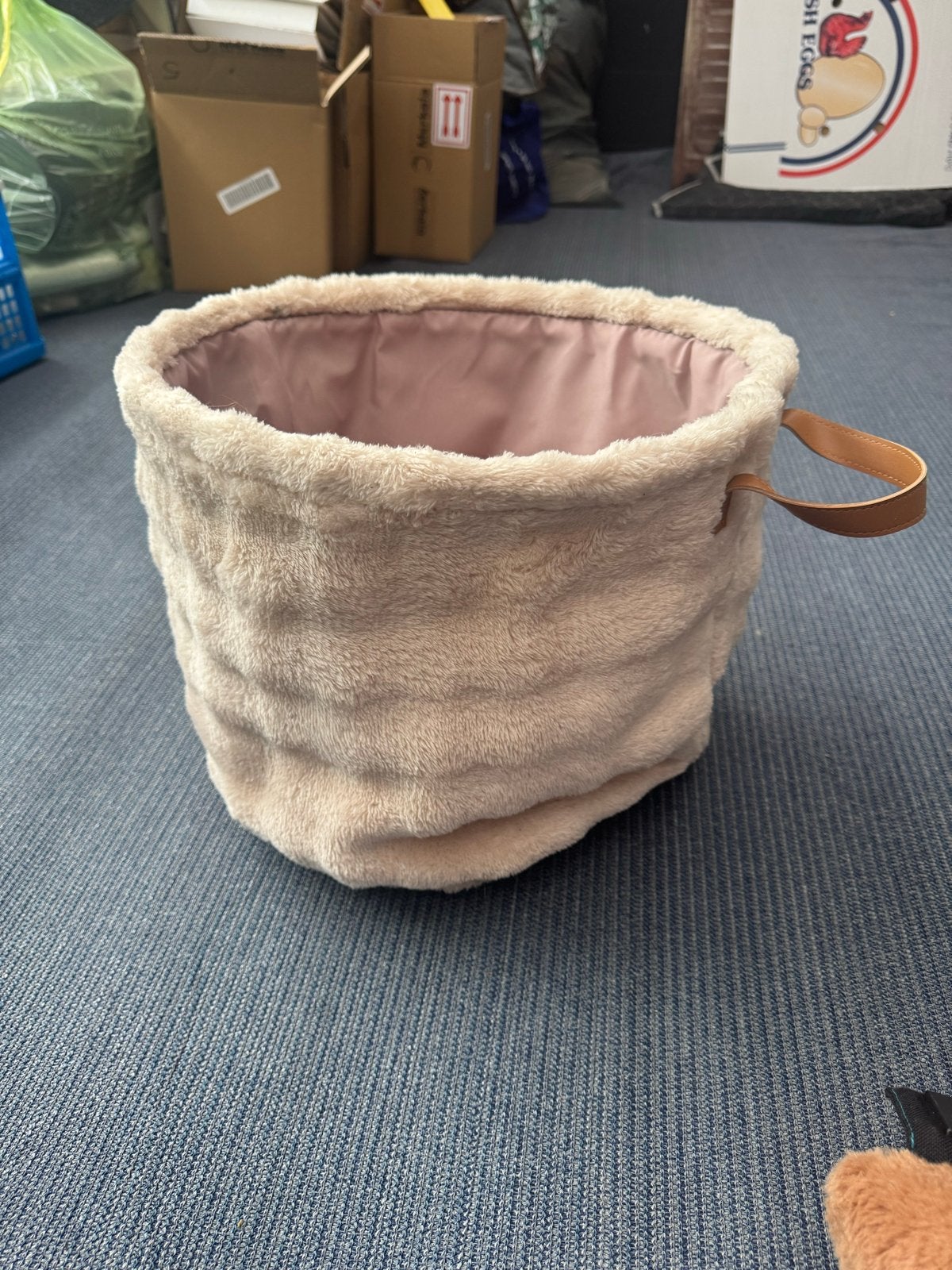 Zachte opbergmand van Action - Beige pluche met handvatten, Met handvatten, Gebruikt, Mand, Textiel