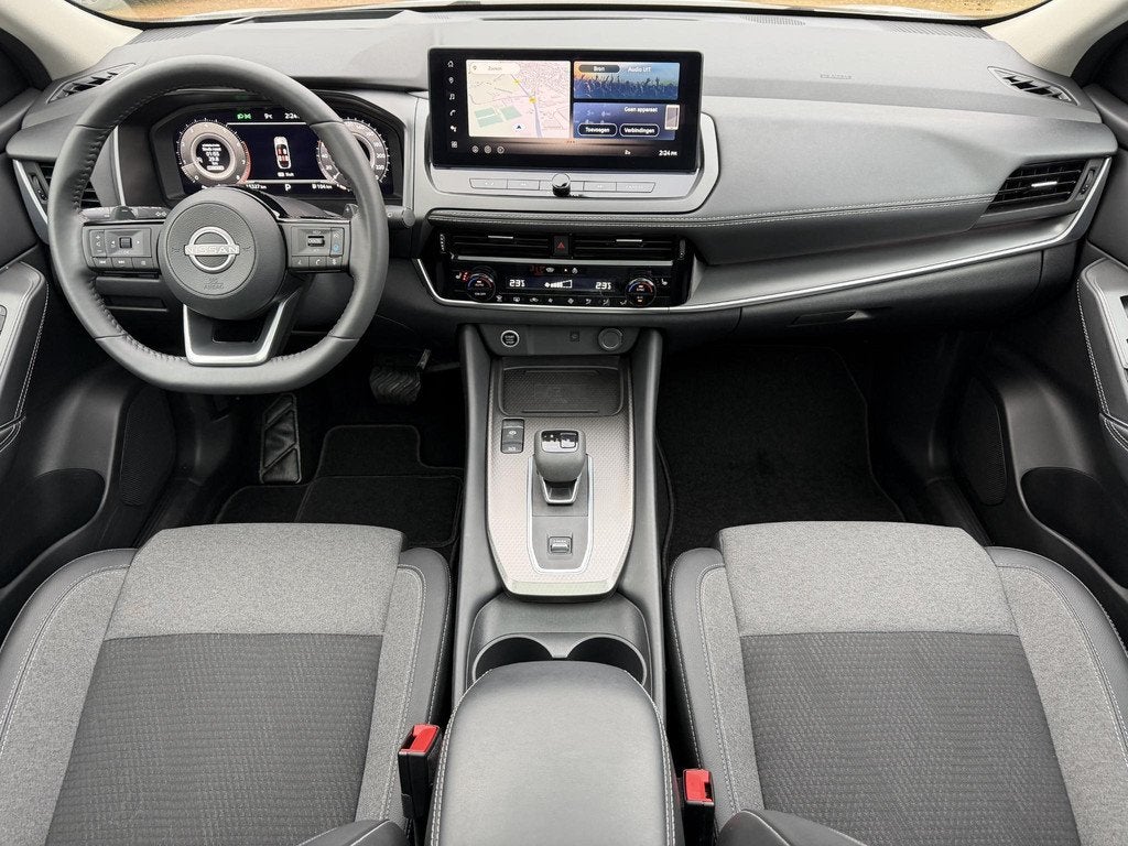 Nissan Qashqai 1.3 MHEV Xtronic N-Connecta / Panoramadak / F, Auto's, Nissan, 4 cilinders, Leder en Stof, Wit, 1365 kg