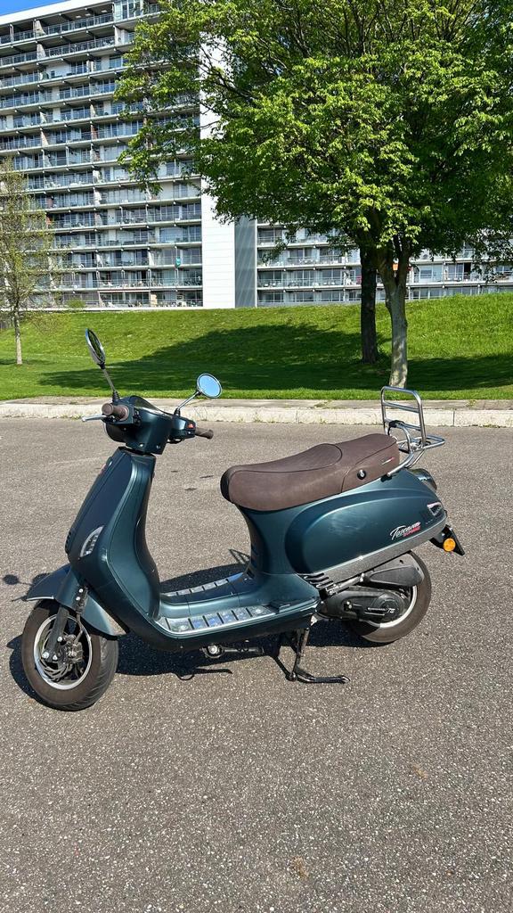 Te koop: scooter Toscana Dynamic scooter, Fietsen en Brommers, Snorfietsen en Snorscooters, Gebruikt, Benzine, Ophalen, Overige merken