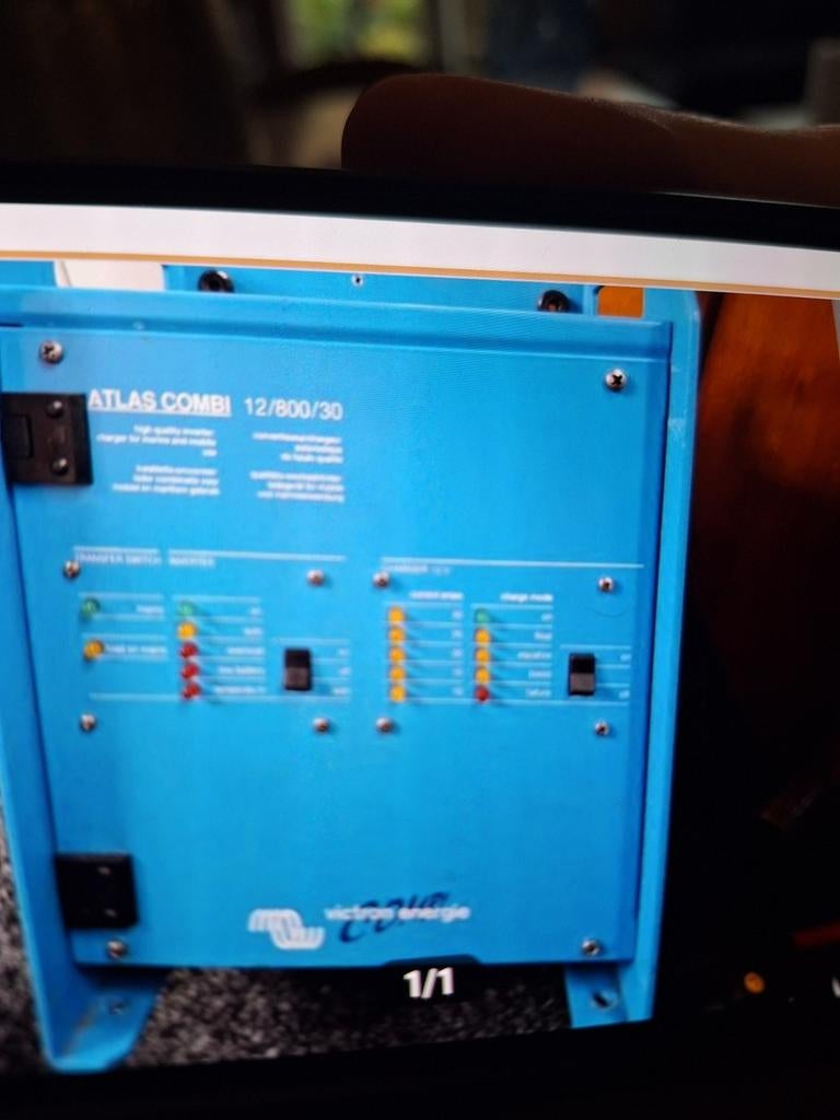 Tekoop koop Victron 12/800/30, Ophalen of Verzenden