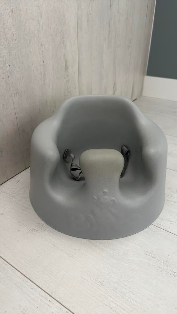 Bumbo stoel grijs, Kinderen en Baby's, Kinderstoelen, Ophalen, Zo goed als nieuw, Overige typen