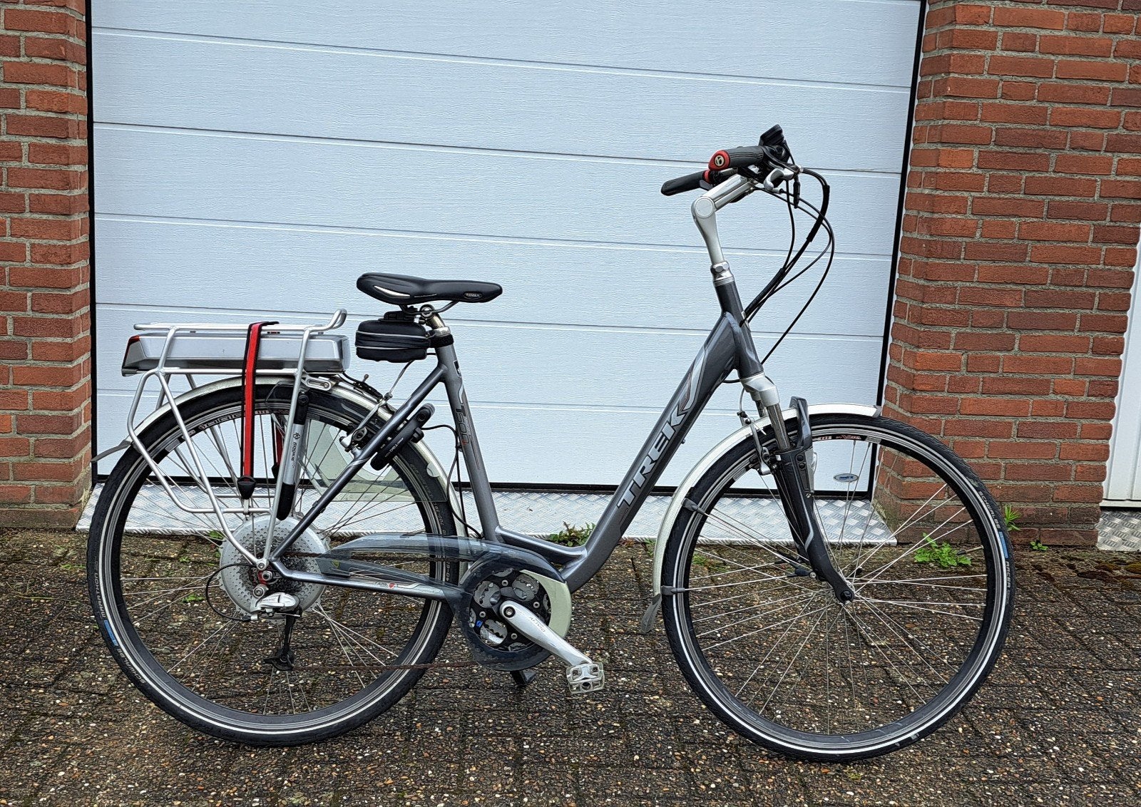 Trek T500+ elektrische damesfiets (55 cm) incl. 2 accu's, 51 tot 55 cm, Ophalen, Gebruikt, Overige merken