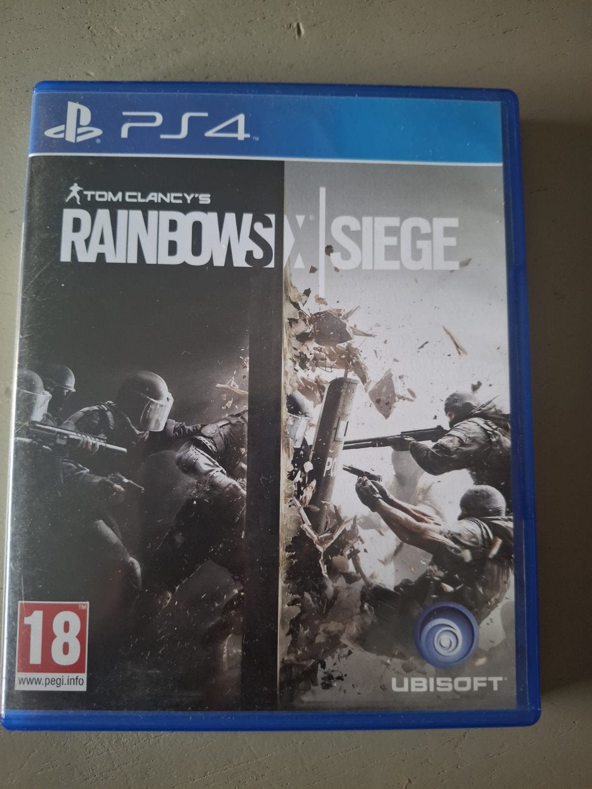 Tom Clancy's Rainbow Six Siege PS4 - Zo goed als nieuw, Online, Vanaf 18 jaar, Shooter, Ophalen of Verzenden