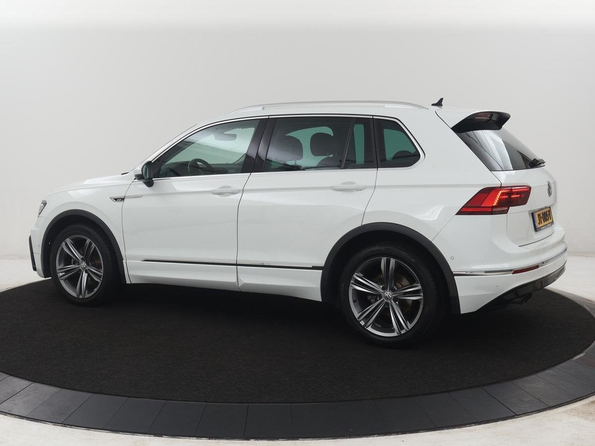 Volkswagen Tiguan 1.4 TSI ACT Connected Series | R-Line | Cr, Auto's, Stof, 4 cilinders, 150 pk, Wit