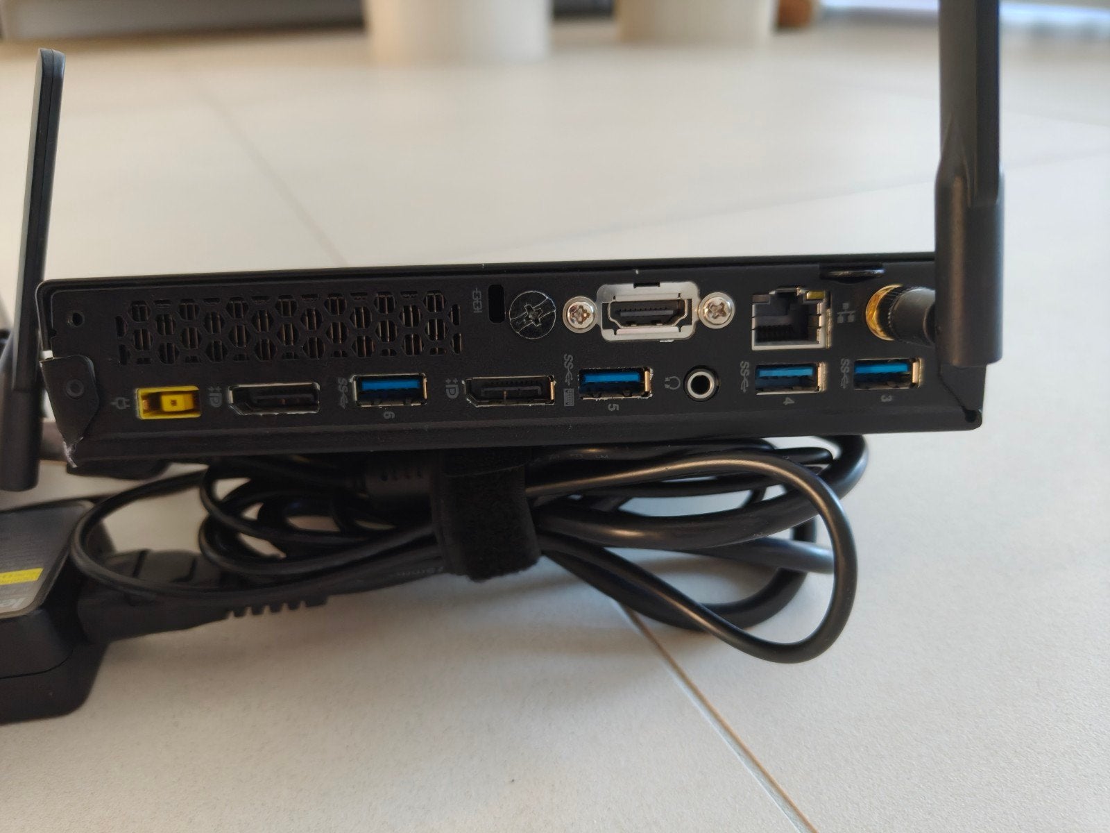 Lenovo ThinkCentre M700 i5 6th gen 8GB Ram 128GB SSD, Computers en Software, Desktop Pc's, Ophalen of Verzenden