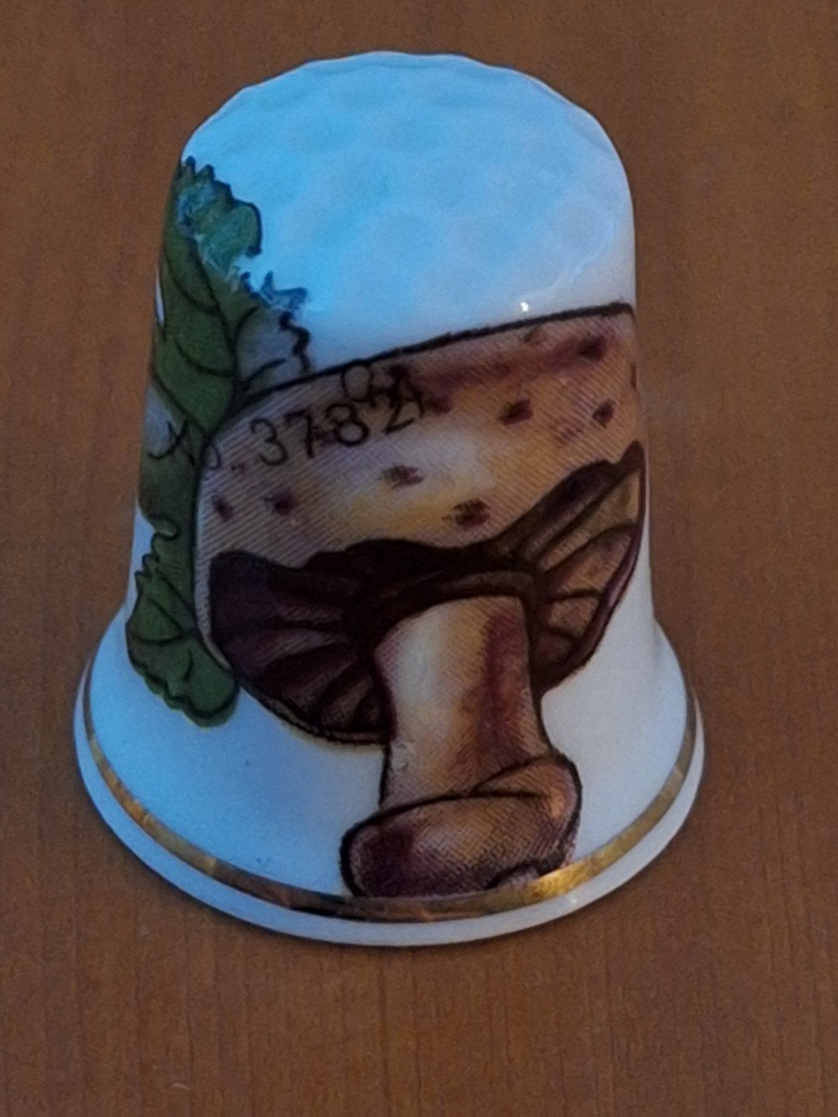 Antieke Porseleinen Vingerhoed met Paddenstoel Decoratie, Ophalen of Verzenden, Zo goed als nieuw