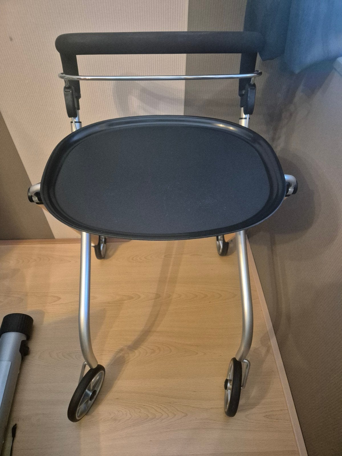 Trust Rollator voor binnen., Diversen, Ophalen, Zo goed als nieuw