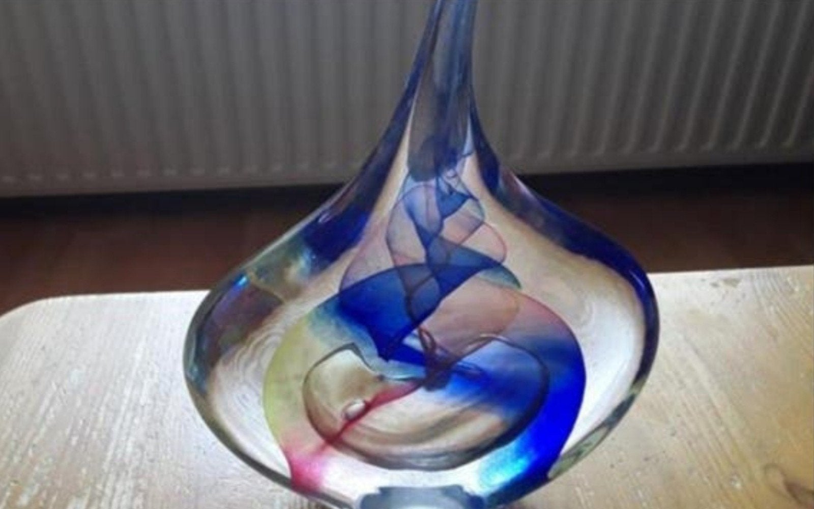 Glas sier mooi blauw
22 cm hoog
16 cm breed, Antiek en Kunst, Ophalen of Verzenden