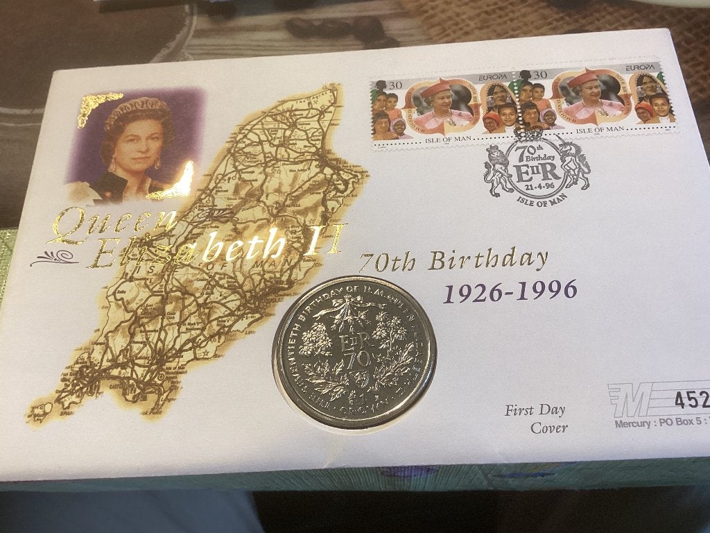 No4317 Queen Elizabeth 21-4-1996 Isle of Man met munt 1 crow, Ophalen of Verzenden, Onbeschreven, Europa