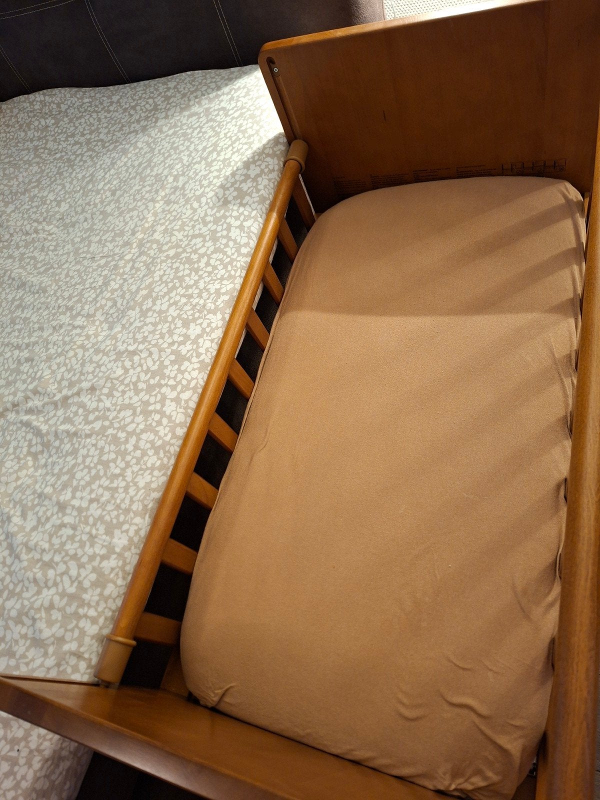 Co Sleeper Petite Amelie incl matras en hoeslakens, Ophalen, Zo goed als nieuw, Minder dan 140 cm, Matras
