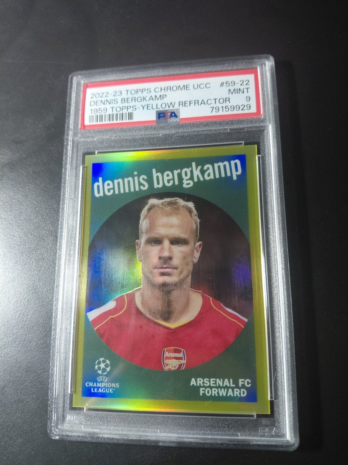 dennis bergkamp 19/125 (arsenal) psa 9 (pop 1) topps chrome, Ophalen of Verzenden, Nieuw, Buitenlandse clubs, Spelerskaart