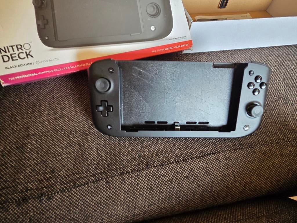 Z.G.A.N. Nitrodeck voor Nintendo Switch OLED - Drift-proof, Ophalen of Verzenden, Zo goed als nieuw, Met 1 controller, Switch OLED