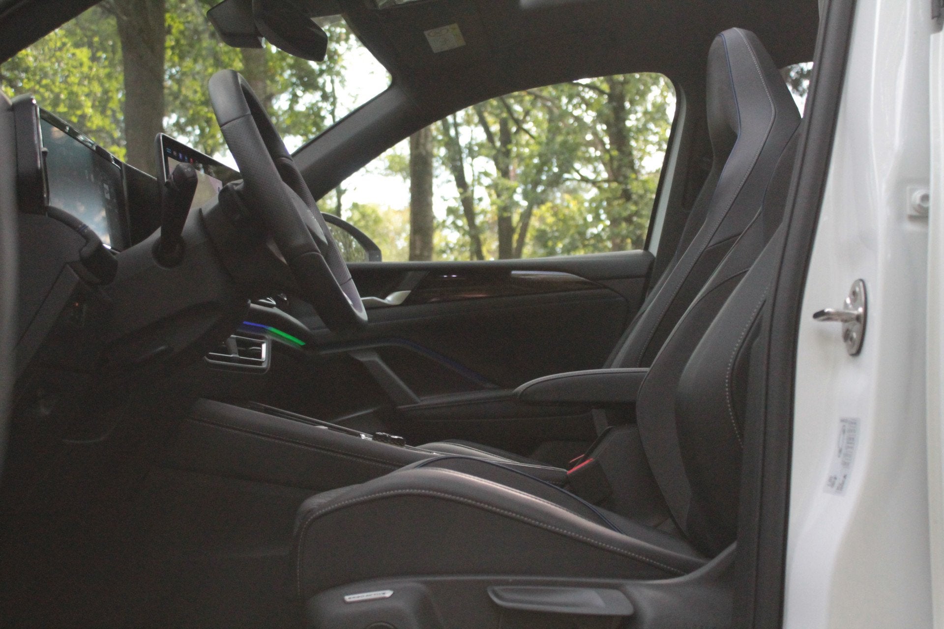 Volkswagen Tiguan 1.5 eHybrid R-Line Business | IQ | Pano |, Auto's, Leder en Stof, Wit, Bedrijf, SUV of Terreinwagen
