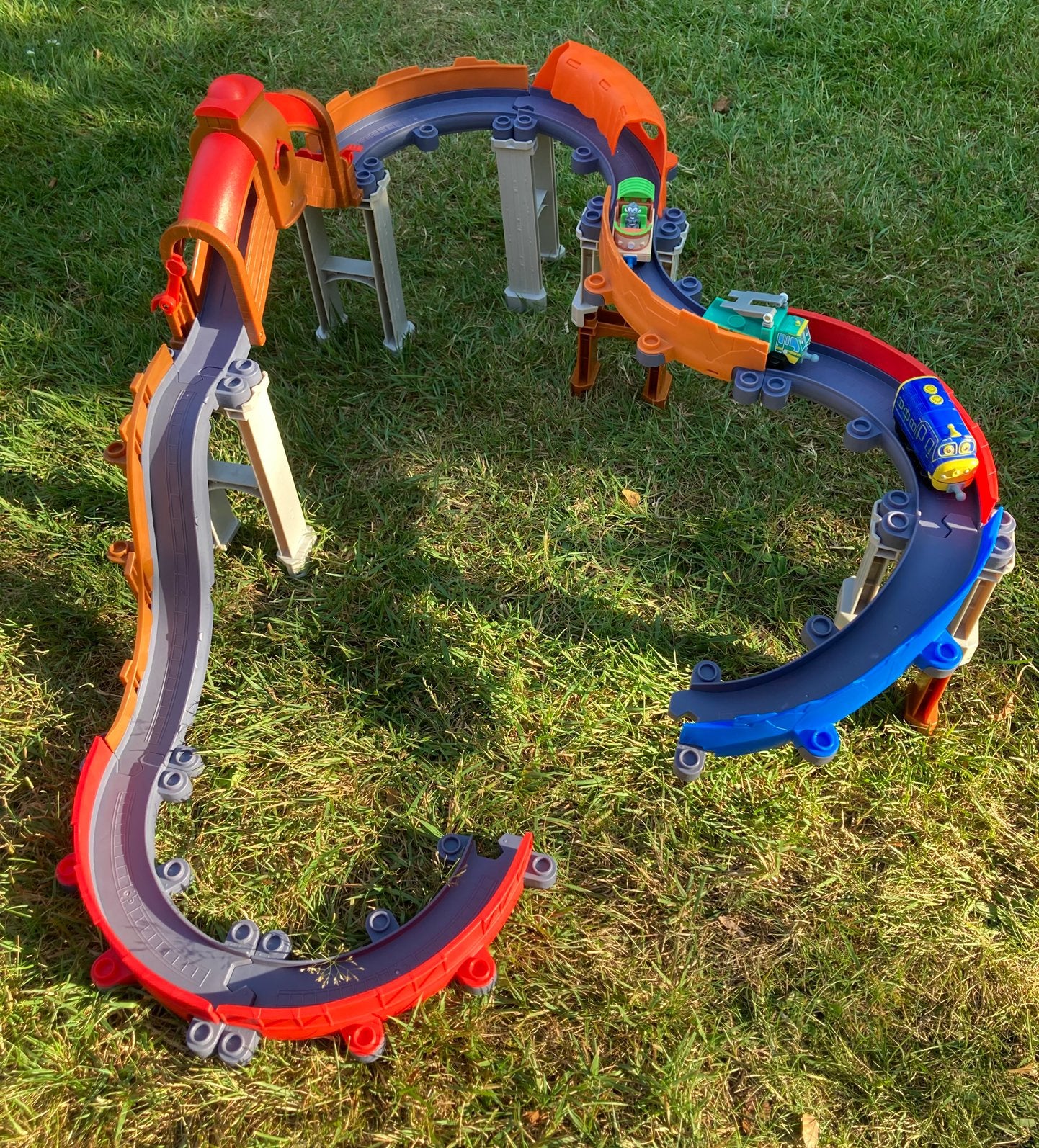 Tomy Chuggington Stack Track treinbaanonderdelen/3 treinen, Ophalen of Verzenden, Gebruikt